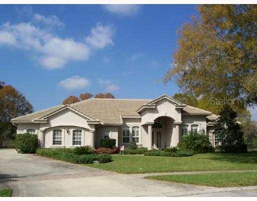 1316 Oxbridge Dr., Lutz, FL 33549