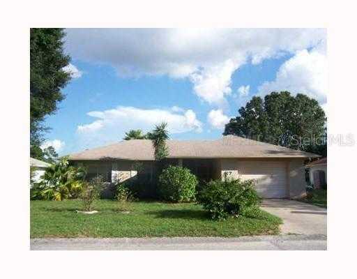 27 Cedar Dr., Davenport, FL 33837