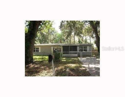 338 Cesara Estates Dr., Mulberry, FL 33860