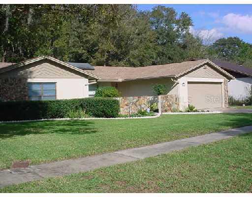 2310 Windsor Oaks Ave., Lutz, FL 33549