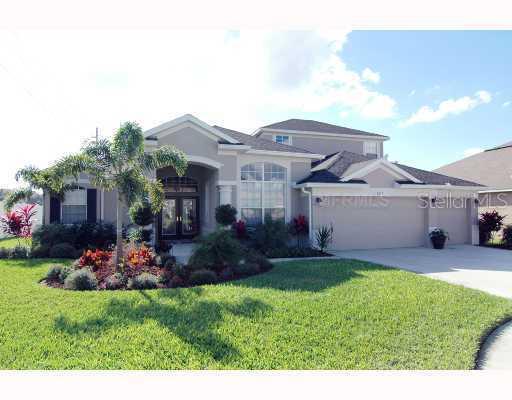 2413 Fountain Grass Dr., Valrico, FL 33594