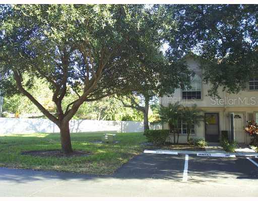 2101 Fletchers Point Cir., Tampa, FL 33613