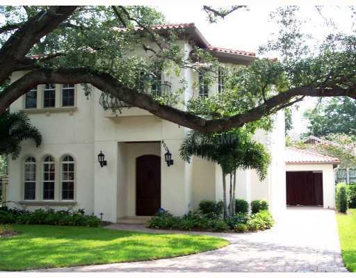 4002 Calle Delfin Ct., Tampa, FL 33611