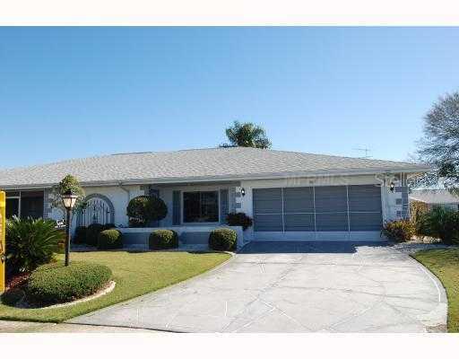 1805 Columbine Pl., Sun City Center, FL 33573