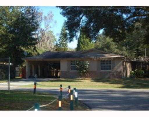 805 Kingsway Ave., Seffner, FL 33584