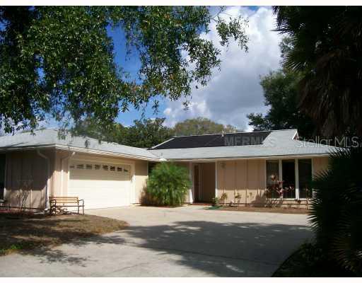 1118 Lakemont Dr., Valrico, FL 33594