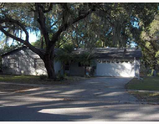 304 Hickory Ln., Seffner, FL 33584