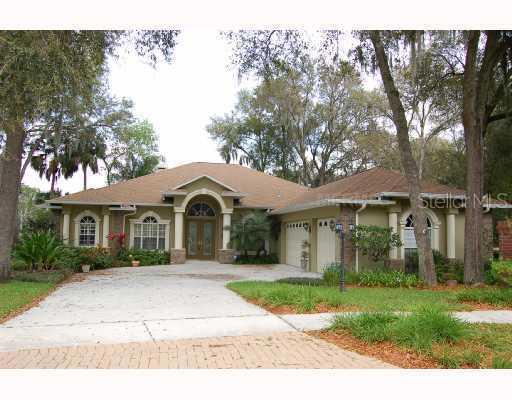 2428 Valrico Forest Dr., Valrico, FL 33594