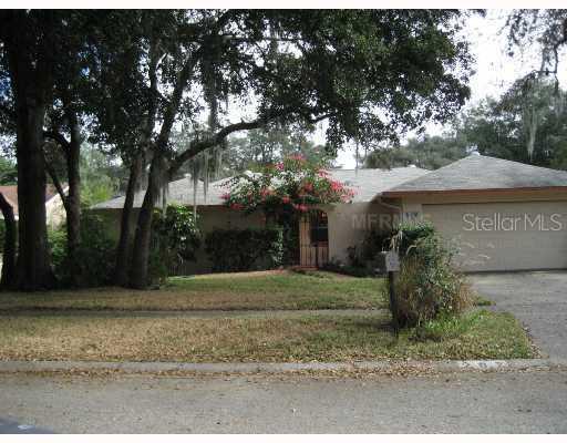 207 Foxwood Dr., Brandon, FL 33510