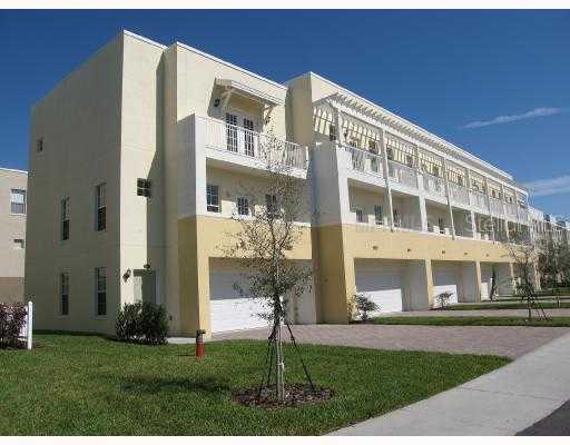 4515 Legacy Park Dr. #68, Tampa, FL 33611
