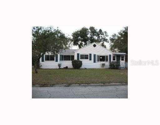 513 Avenue D, Winter Haven, FL 33880