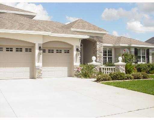 2826 Park Meadow Dr., Valrico, FL 33594