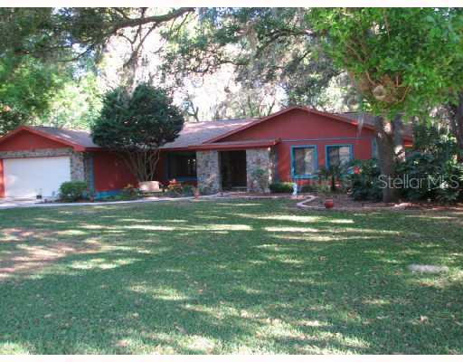 218 Hidden Lake Dr., Brandon, FL 33511