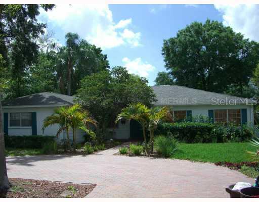 2557 Lake Ellen Creek, Tampa, FL 33618