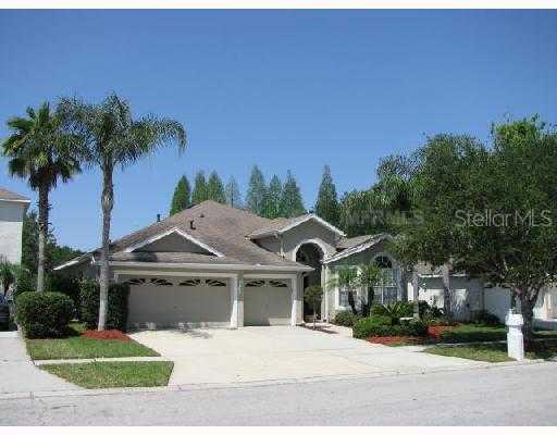 18952 Maisons Dr., Lutz, FL 33558