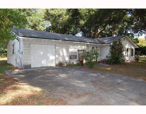 1124 N Kingsway Rd., Seffner, FL 33584
