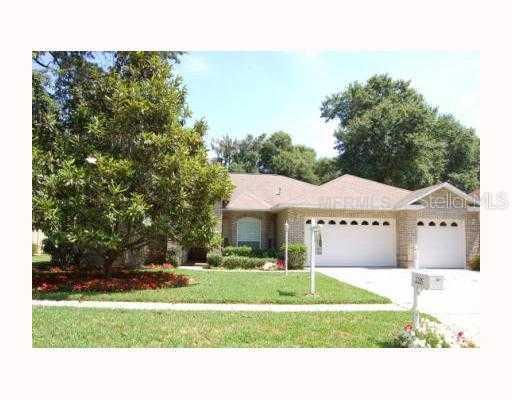 2215 Valrico Forest Dr., Valrico, FL 33594