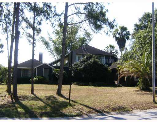 714 Warren Rd., Lutz, FL 33548