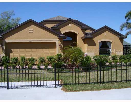 300 Oaklanding Dr., Mulberry, FL 33860