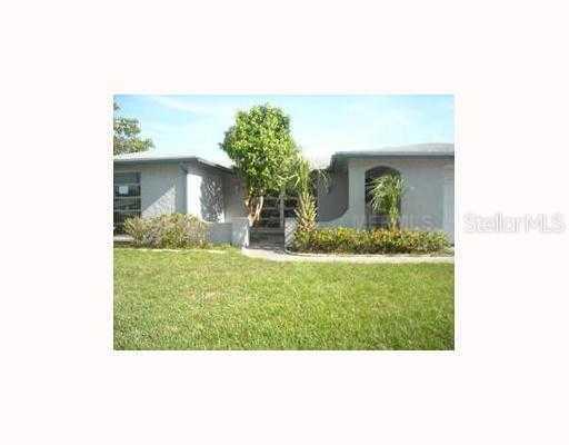 7400 Fox Hollow Dr., Port Richey, FL 34668