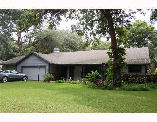 2716 Willow Oaks Dr., Valrico, FL 33594