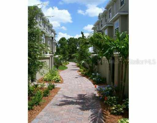 7205 N 102nd Ln., Seminole, FL 33772