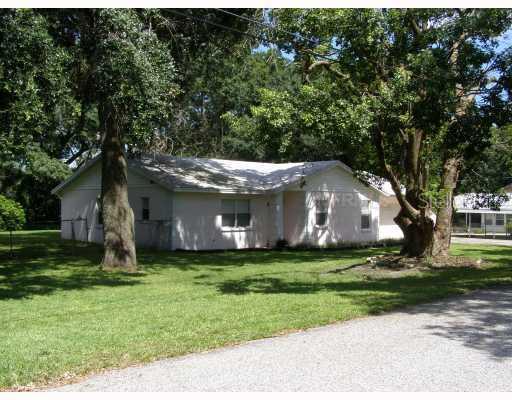 2308 Palm Ave., Seffner, FL 33584