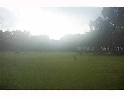 2409 Red Barn Dr., Lutz, FL 33549