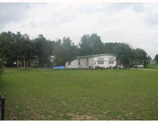 9745 Silverbend Dr., Dade City, FL 33525