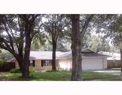 23728 Lake Hills Dr., Lutz, FL 33559