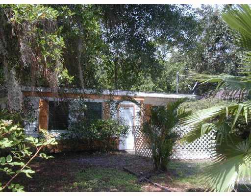 8706 N 39th St., Tampa, FL 33604