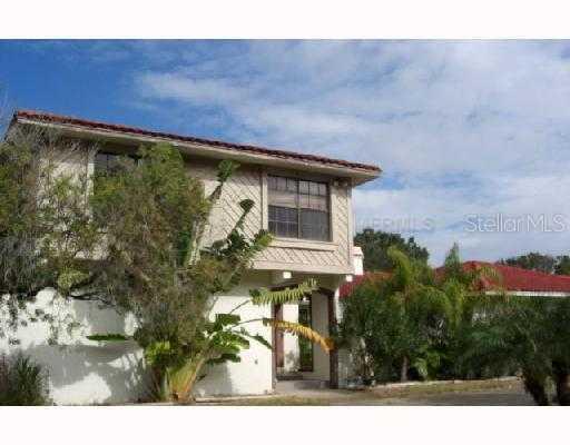 9024 Baywood Park Dr., Largo, FL 33777