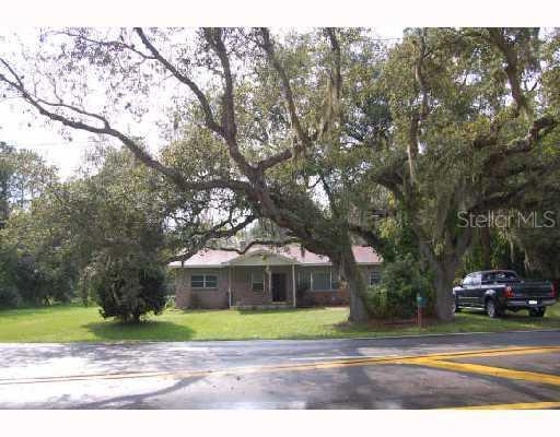 18002 Livingston Ave., Lutz, FL 33559