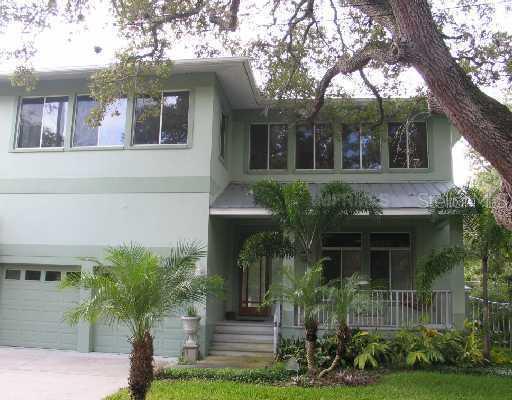 2804 W Wyoming Ave., Tampa, FL 33611