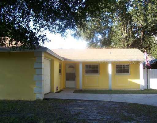 8823 Oak Cir., Tampa, FL 33615