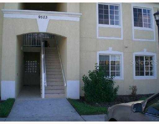 9523 Grovedale Cir. #102, Riverview, FL 33569