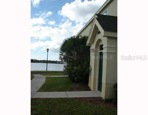 9006 Lake Chase Island Way, Tampa, FL 33626