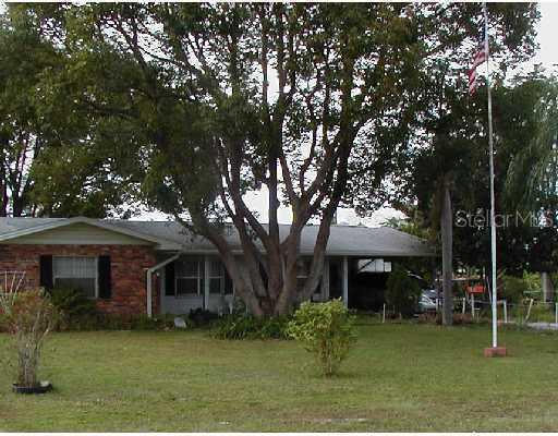 907 West Lake Dr., Wimauma, FL 33598