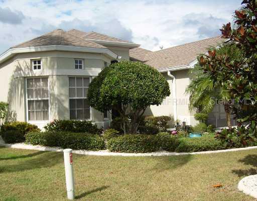 1127 Emerald Dunes Dr., Sun City Center, FL 33573