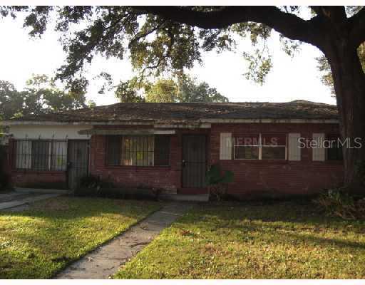 2005 E Crenshaw St., Tampa, FL 33610