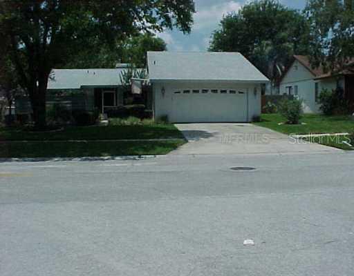 18320 Swan Lake Dr., Lutz, FL 33549