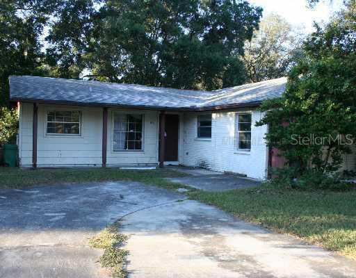 523 Cottage Ln., Brandon, FL 33510