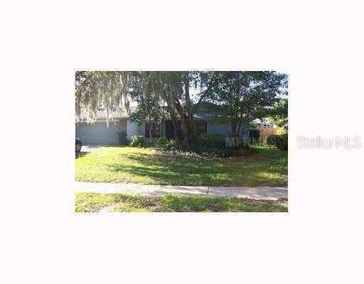 1015 Riflecrest Ave., Valrico, FL 33594
