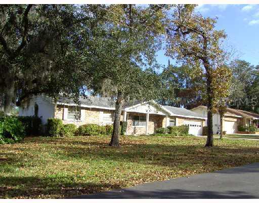112 W Anglewood Dr., Brandon, FL 33511