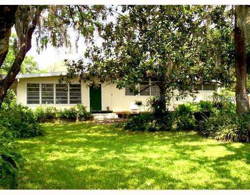 18612 Lakeshore Dr., Lutz, FL 33549