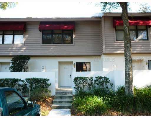 819 Oak Park Pl., Brandon, FL 33511