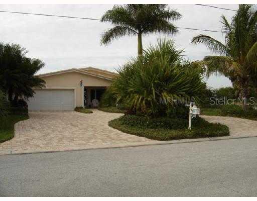 10208 Tarpon Dr., Treasure Island, FL 33706