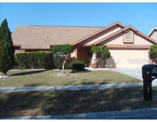 527 Rapid Falls Dr., Brandon, FL 33511