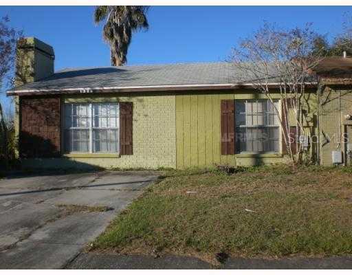 1225 Mohrlake Dr., Brandon, FL 33511