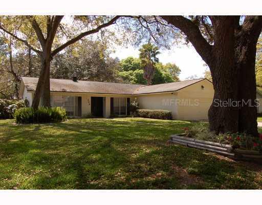 309 Greenview Dr., Brandon, FL 33510